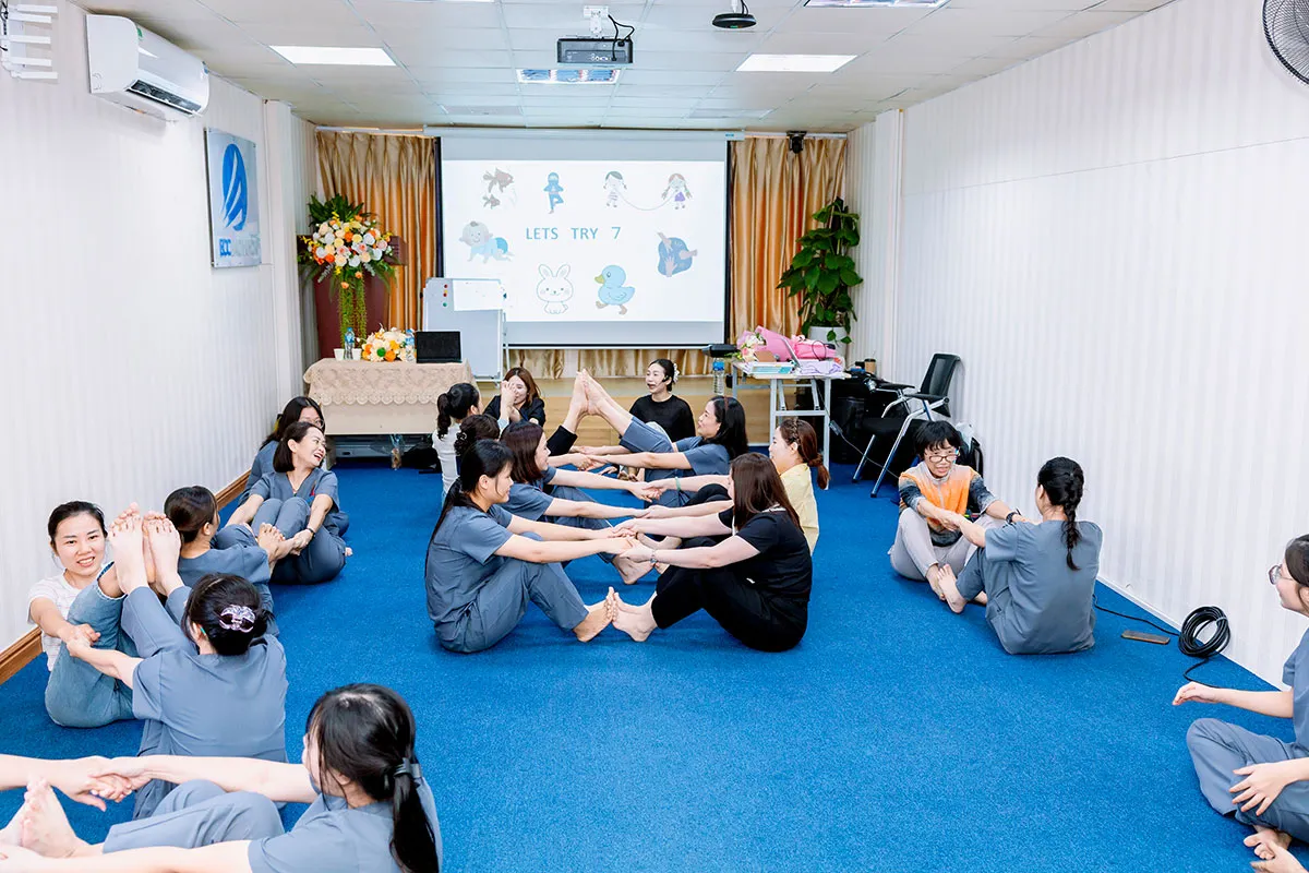 Mỗi nhịp điệu là một cơ hội để trẻ tiến gần hơn tới thế giới.