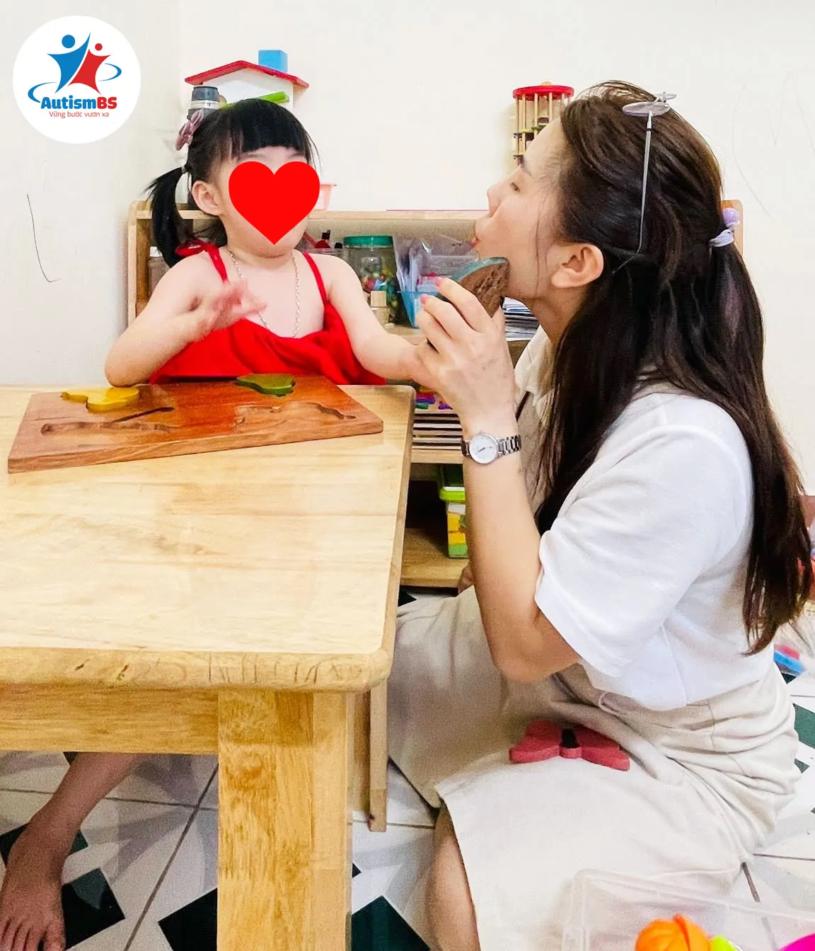 Đánh giá và can thiệp sớm có cơ hội cải thiện khả năng giao tiếp, học tập và hòa nhập xã hội tốt hơn