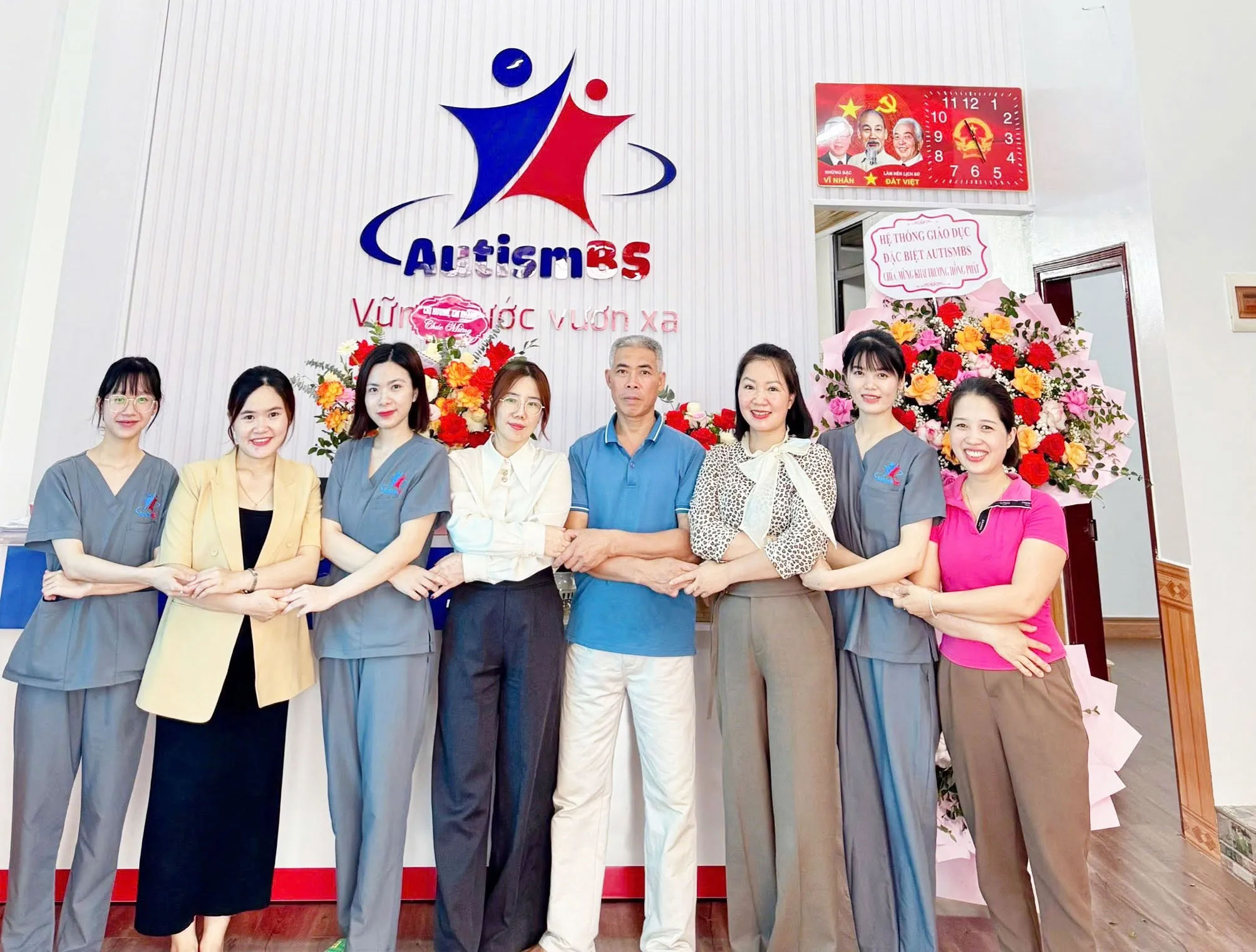 AutismBS luôn sẵn sàng lắng nghe, đánh giá và xây dựng lộ trình phù hợp với nhu cầu riêng của từng trẻ.