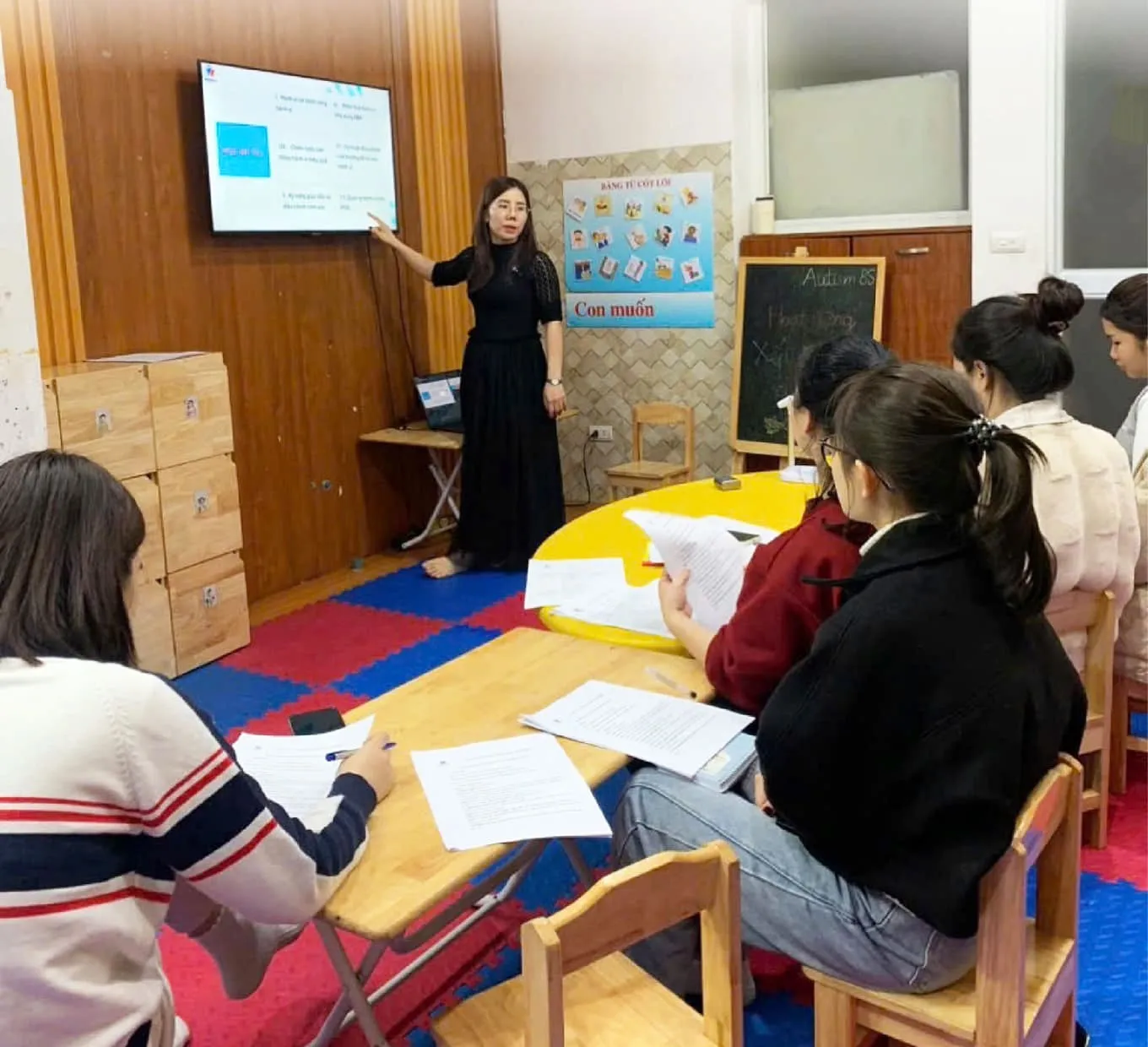 Mô hình nhượng quyền AutismBS không chỉ mang đến thương hiệu uy tín, mà còn cung cấp toàn bộ nền tảng đào tạo, quy trình vận hành