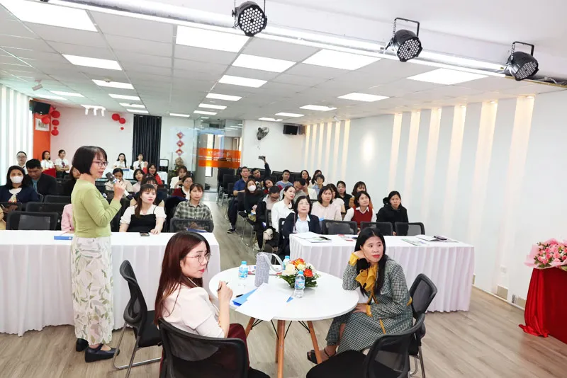 AutismBS thường xuyên tổ chức hội thảo, tọa đàm cho phụ huynh và cộng đồng.